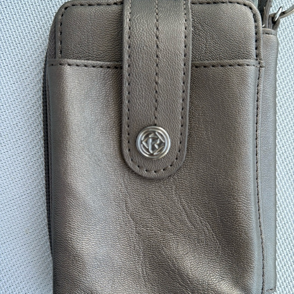 Relic Cell Phone Wristlet - Picture 2 of 4